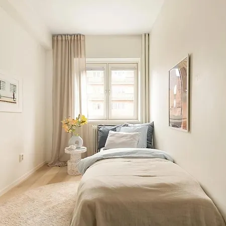 Modern 4br Flat At Gruenerlokka, 1 Min Walk To Tram 公寓 *