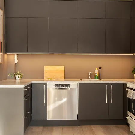 Modern 4br Flat At Gruenerlokka, 1 Min Walk To Tram * Oslo