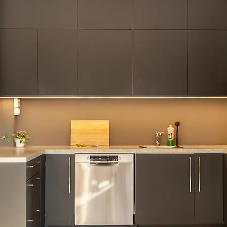 Modern 4br Flat At Gruenerlokka, 1 Min Walk To Tram 아파트 *