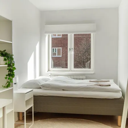 Modern 4br Flat At Gruenerlokka, 1 Min Walk To Tram דירה