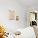 Modern 4br Flat At Gruenerlokka, 1 Min Walk To Tram アパート