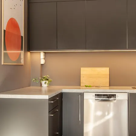 Modern 4br Flat At Gruenerlokka, 1 Min Walk To Tram Appartement Oslo