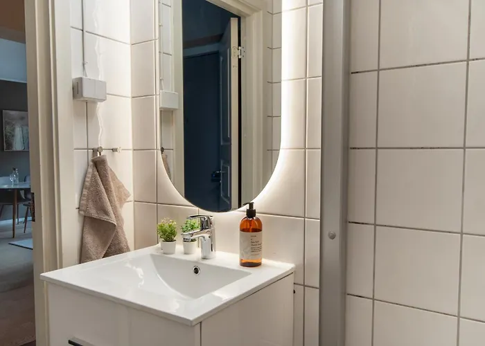 Modern 4br Flat At Gruenerlokka, 1 Min Walk To Tram Appartement Oslo